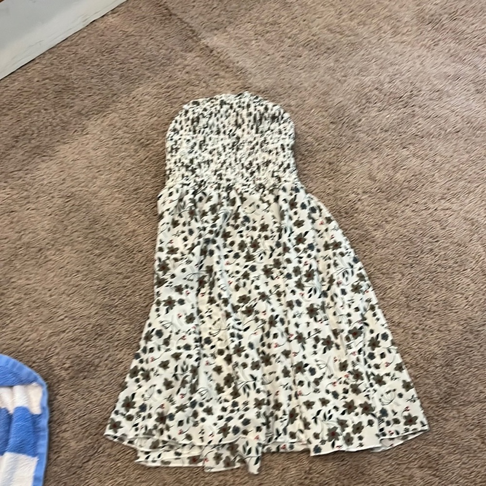 Women’s Strapless Dress